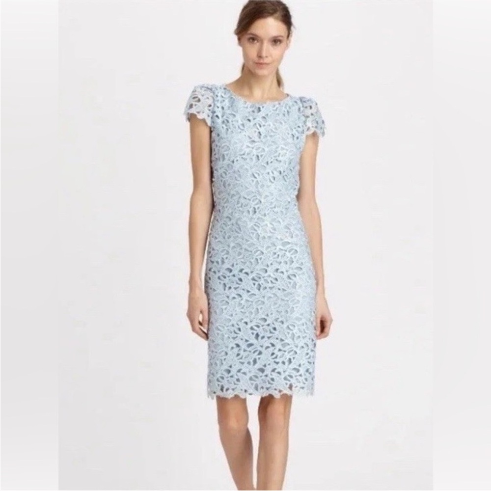 Alice + Olivia Lace Eyelet Crochet Keyhole Cocktail Dress Size 2